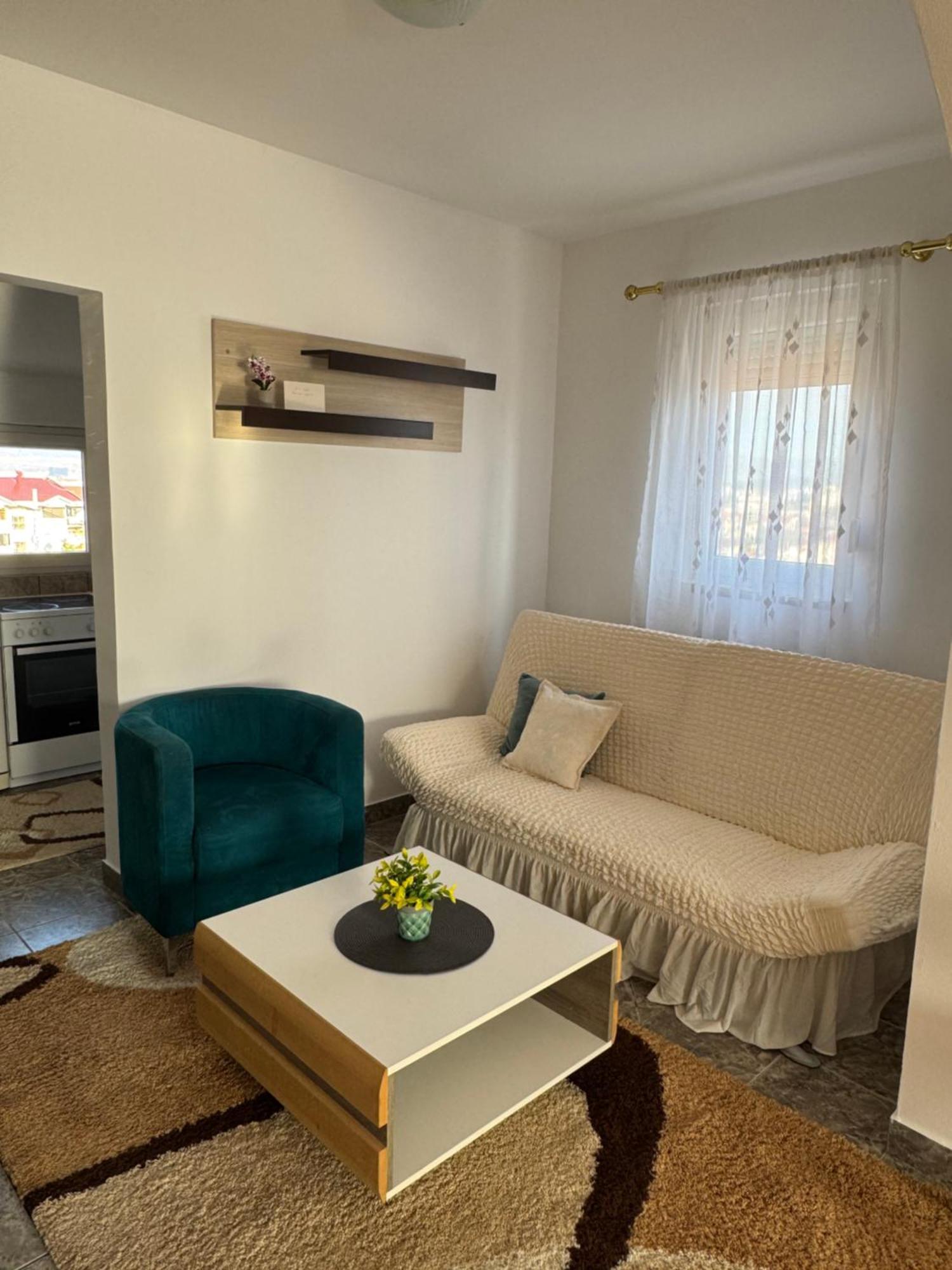 Apartmani Breze ポドゴリツァ エクステリア 写真