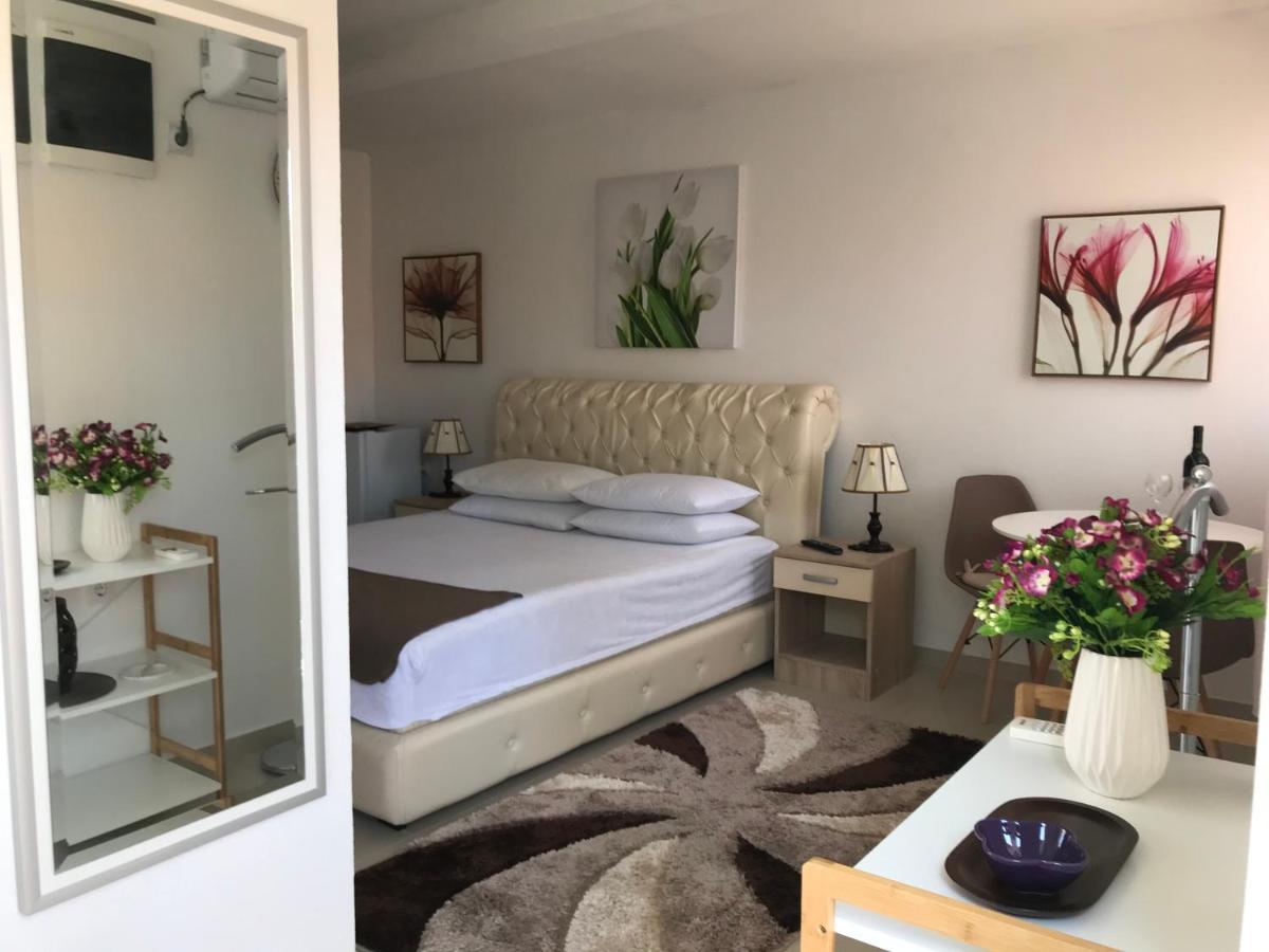 Apartmani Breze ポドゴリツァ エクステリア 写真